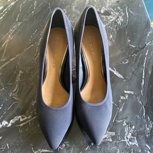 Donald Pliner EZRAA Heels size 7